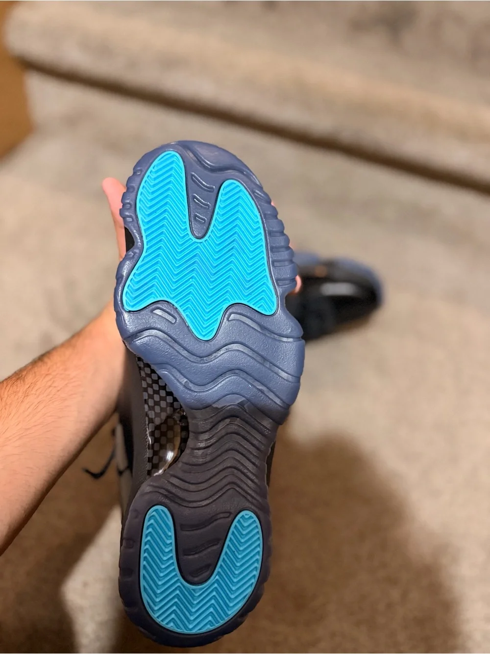 Jordan Men's size 10 gamma 11